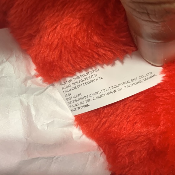 “Be Mine” Heart Shaped Red Valentine Pillow [Buy One Get One] - Picture 8 of 10